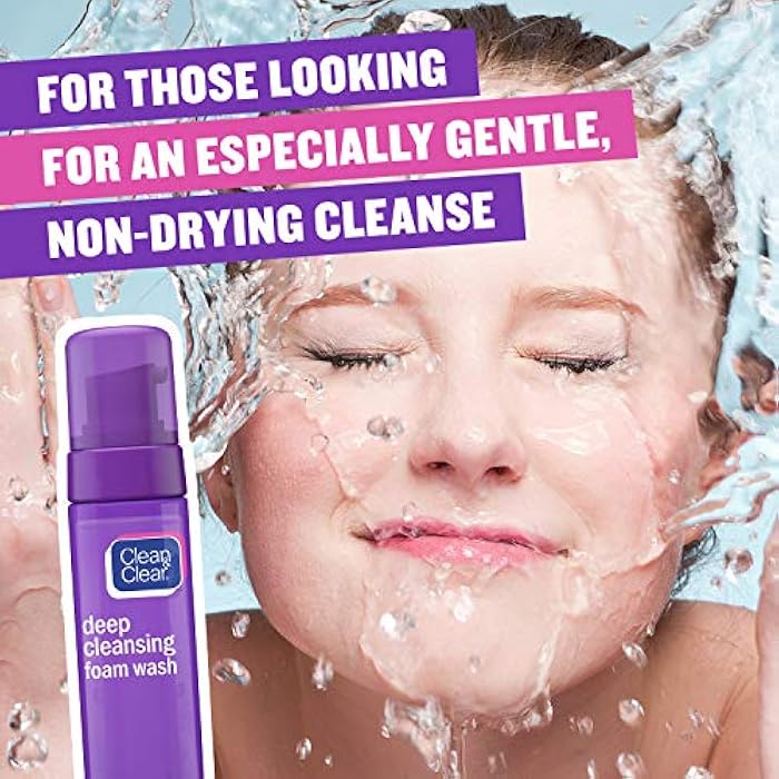 Clean & Clear - Deep Cleansing Fresh Foam Wash - Image 2
